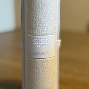 SKKN by Kim Vitamin C8 Serum - White
